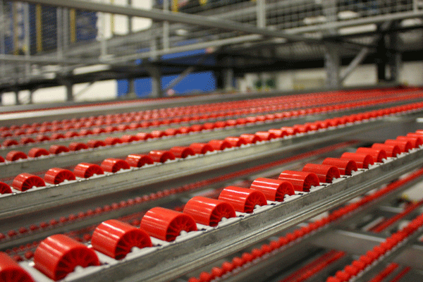 Sistem za skladištenje sa protočnim policama