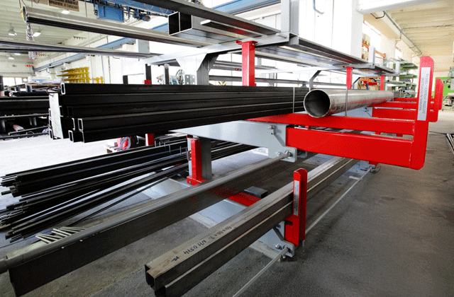 Priručnik za skladištenje dugih proizvoda od ručnog do poluautomatskog sistema.